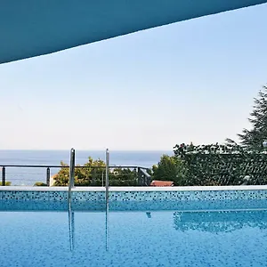 In Ziza, Rooftop Swimming Pool Appartamento